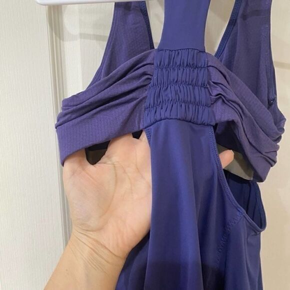 Lululemon tank top - Picture 3 of 7